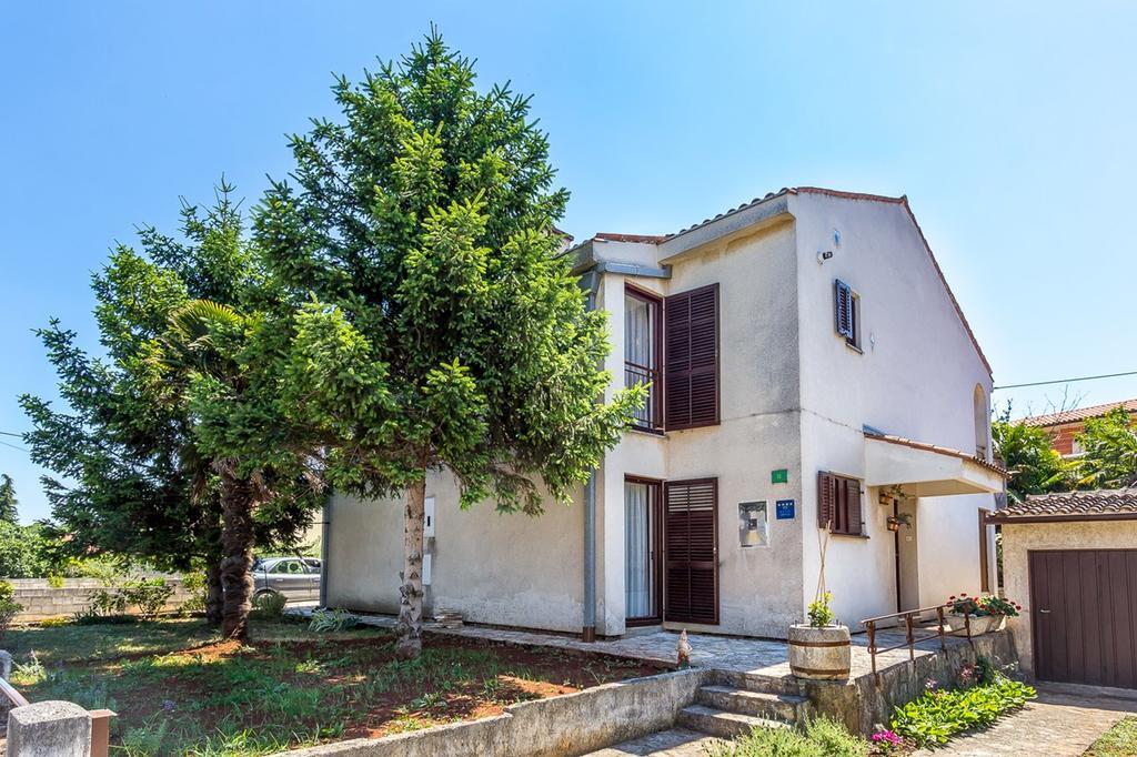 Holiday Home Ermanna Pula Exterior foto